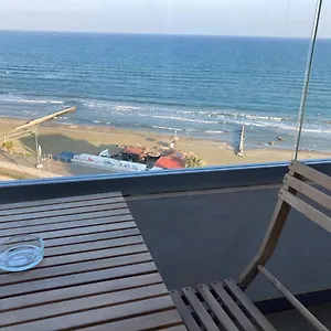 https://sunrise-seaview-apartment.larnacahotels.org